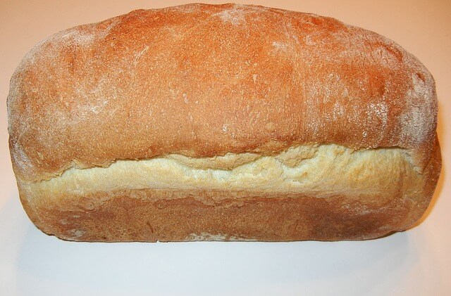 Brot backen Weißbrot. Römisches Brot selber machen.